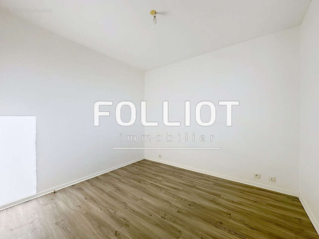Appartement à DONVILLE-LES-BAINS