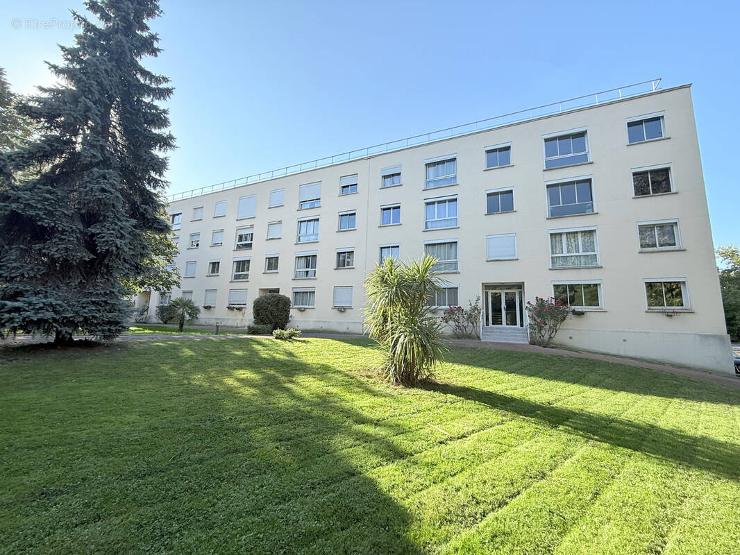 Appartement à RUEIL-MALMAISON