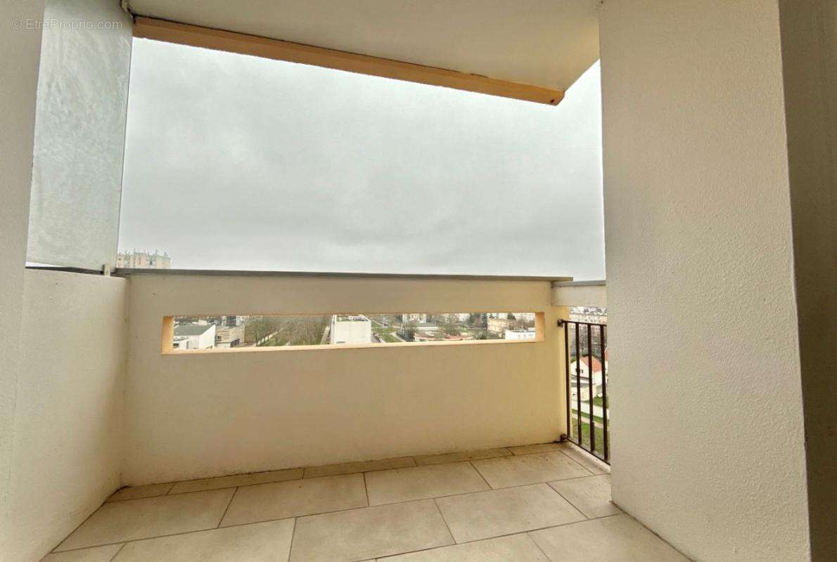 Appartement à CHENOVE