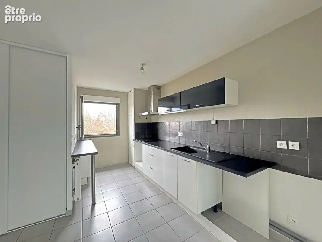 Special invest -cornebarrieu - t3 avec terrasse et places de parking, vendu loue - photo 2