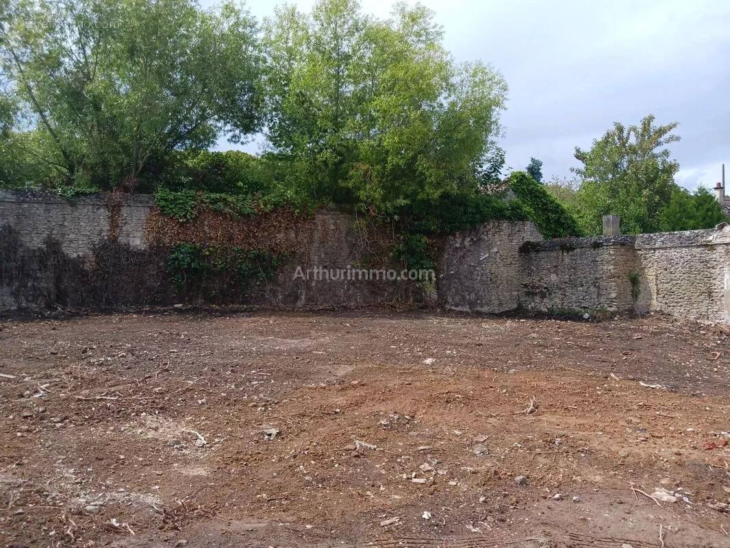 Terrain à AMBLAINVILLE