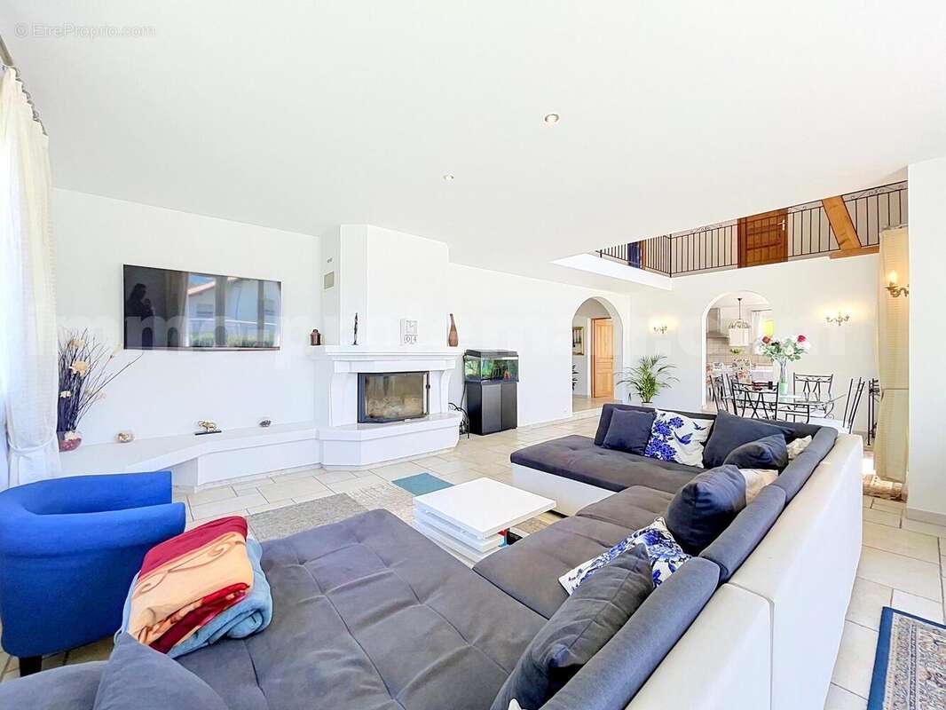 Maison 205 m² à Contamine-Sur-Arve  - photo 8