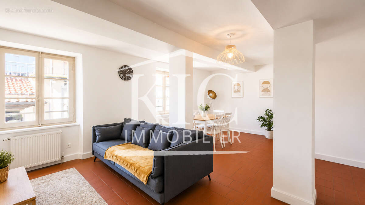 CARCASSONNE CENTRE-VILLE - Appartement T3, 90 m2, 2 chambres - photo 3