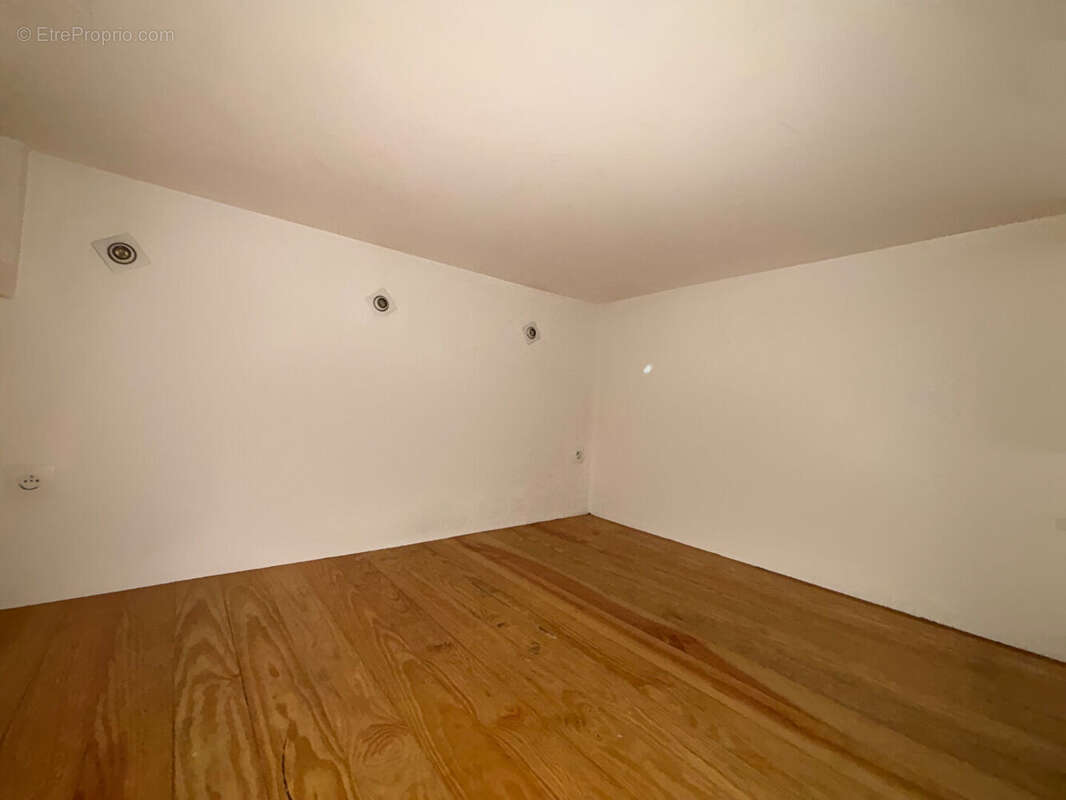 Appartement à SAINT-MAXIMIN-LA-SAINTE-BAUME