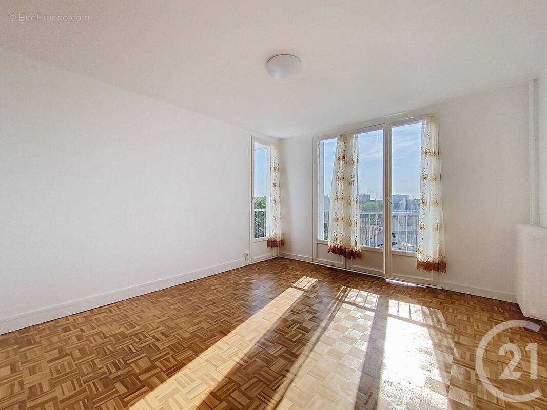 Appartement à MELUN