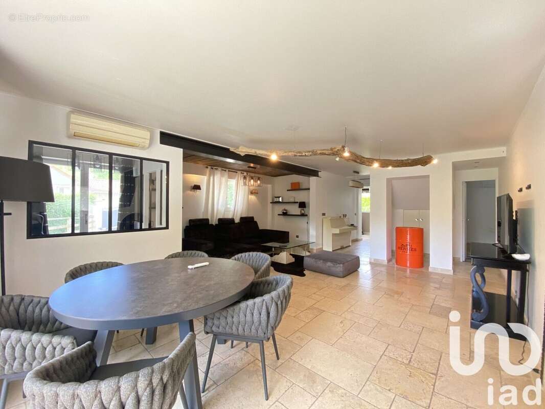 Photo 2 - Maison à GIRONVILLE-SUR-ESSONNE