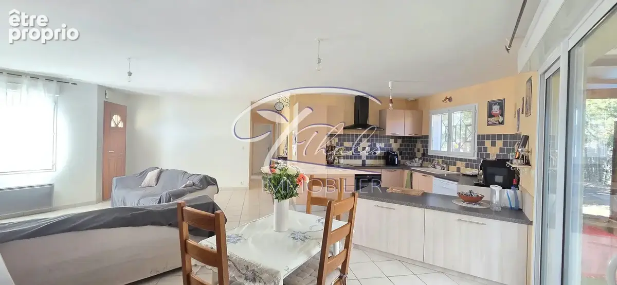 Maison 4 pièces 81 m² à vendre à La Lande-De-Fronsac (33240) - photo 4