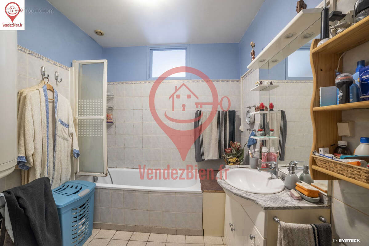 Maison à MOULINS-SUR-YEVRE