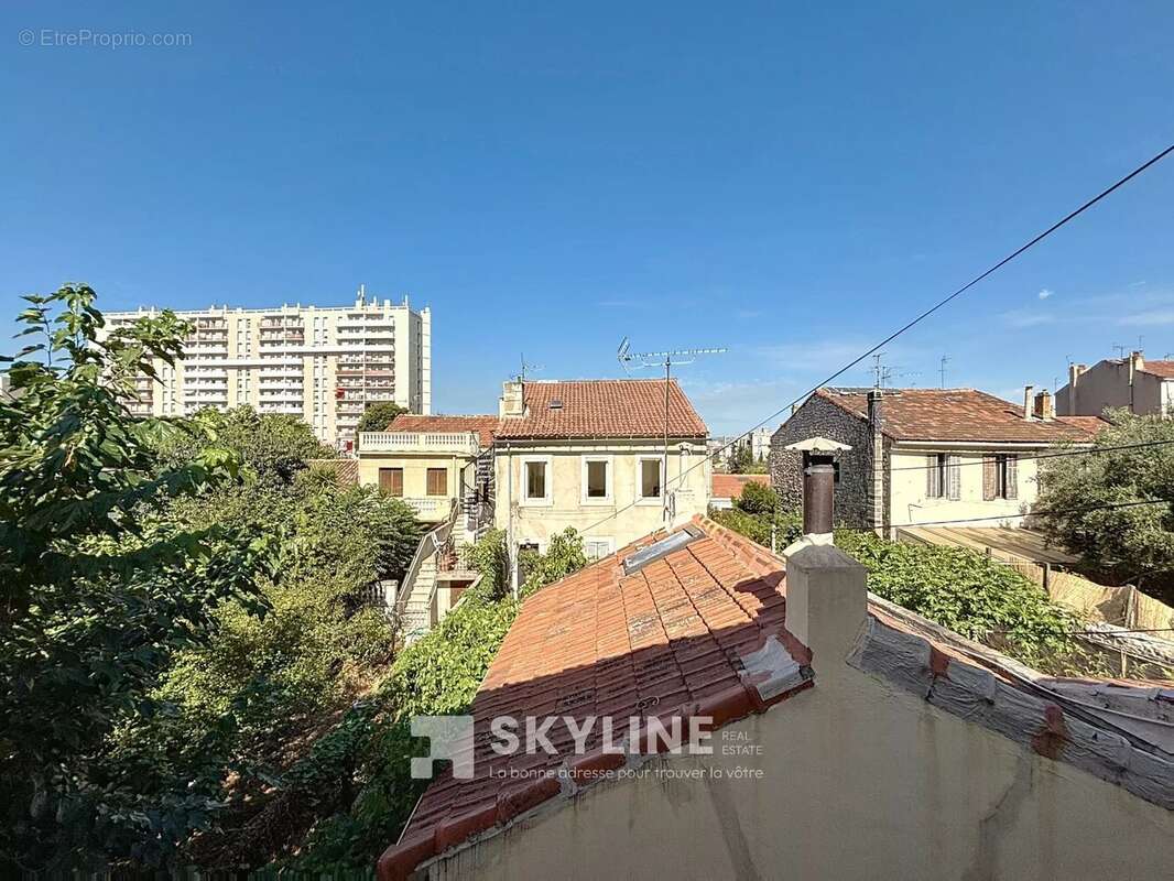 Appartement à MARSEILLE-4E