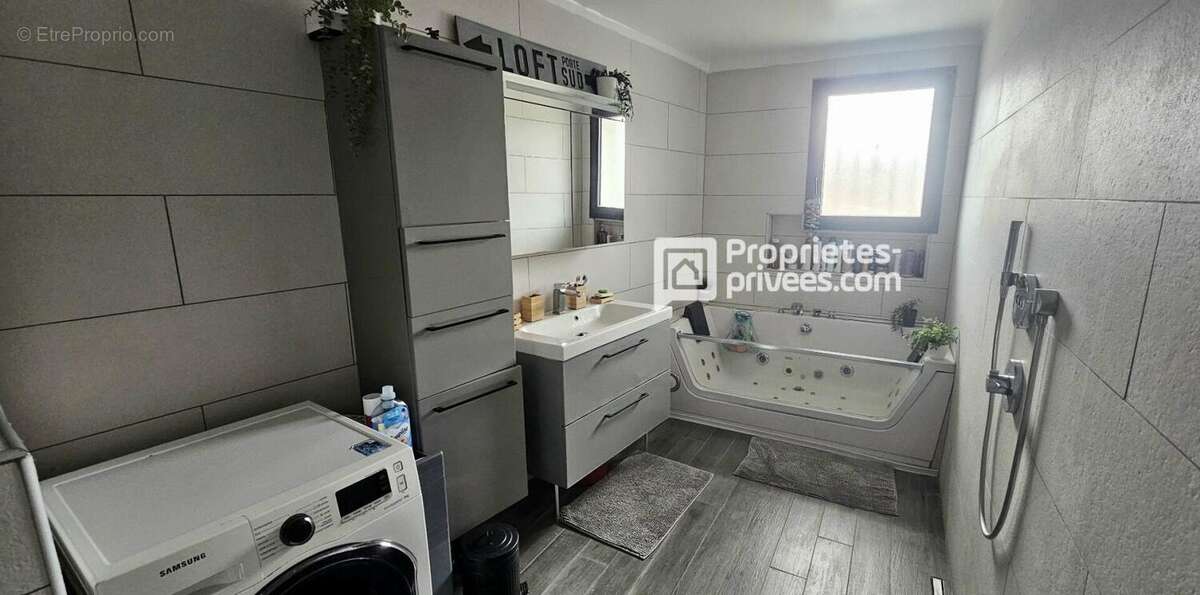 Maison Saint Laurent De La Salanque de 180 m2 divisée en deux appartements - photo 13
