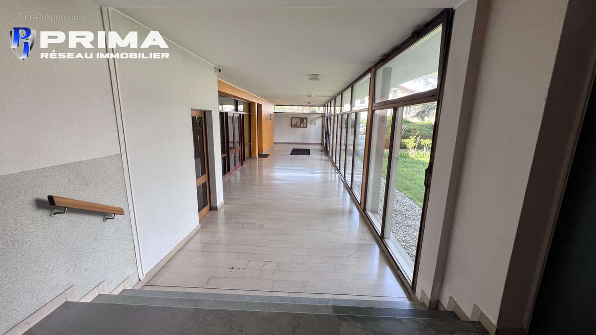 Appartement à SAINT-MARTIN-D'HERES