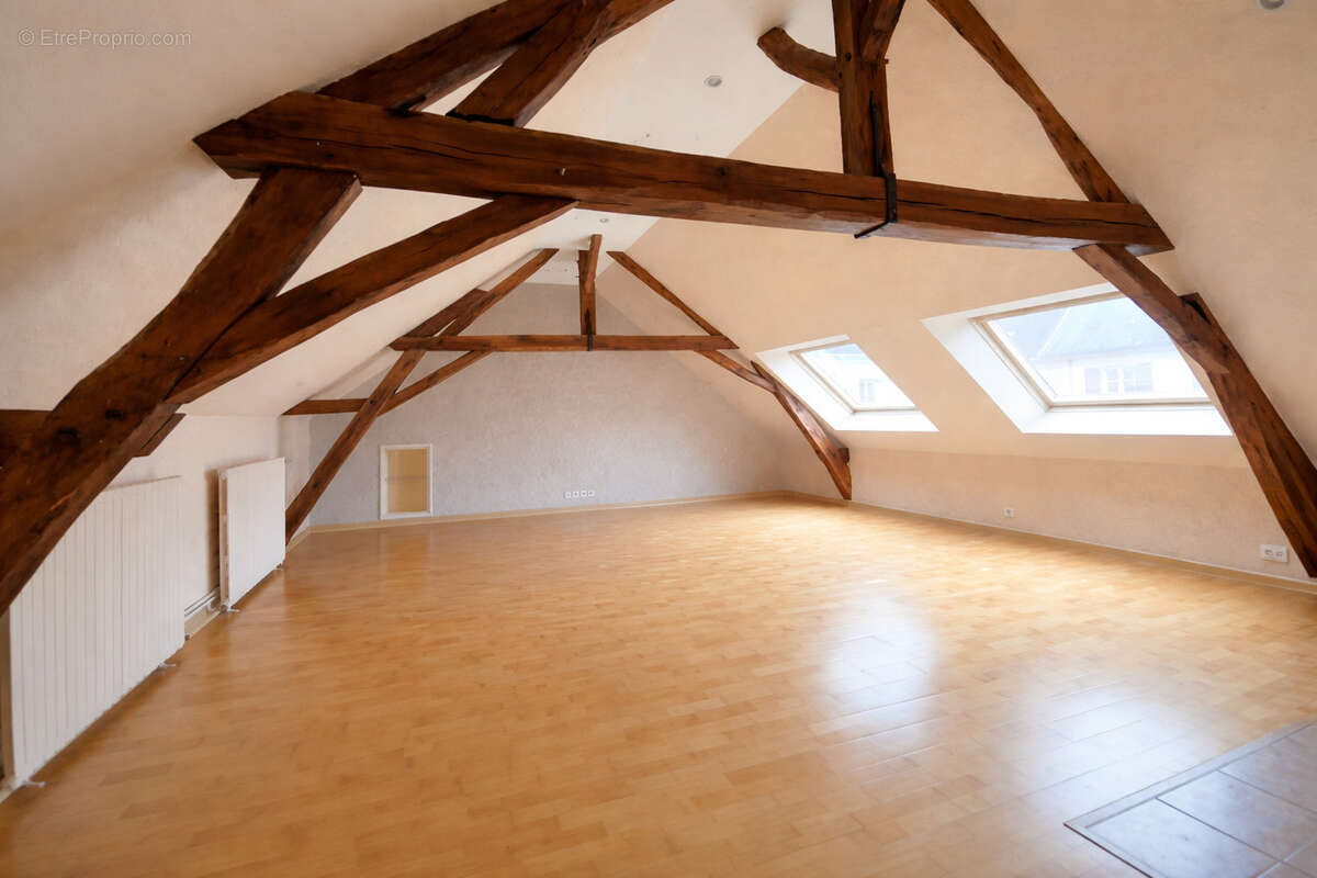 Maison à COULANS-SUR-GEE