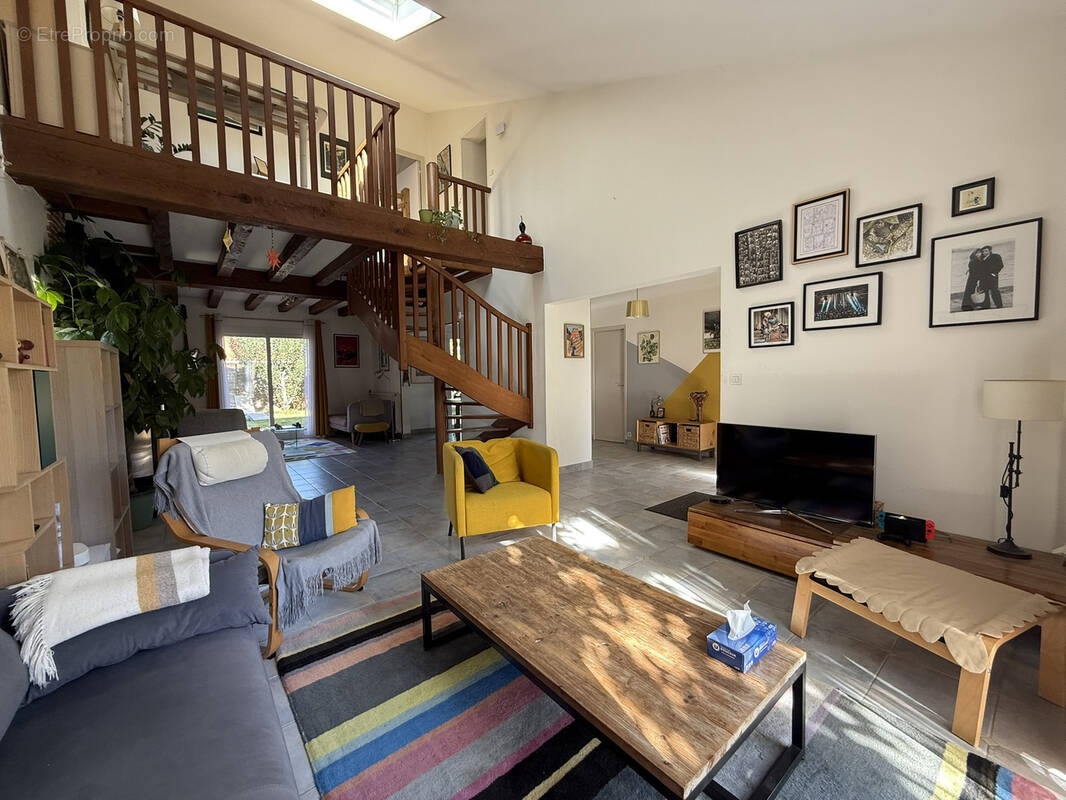 Maison à SAINT-SEBASTIEN-SUR-LOIRE