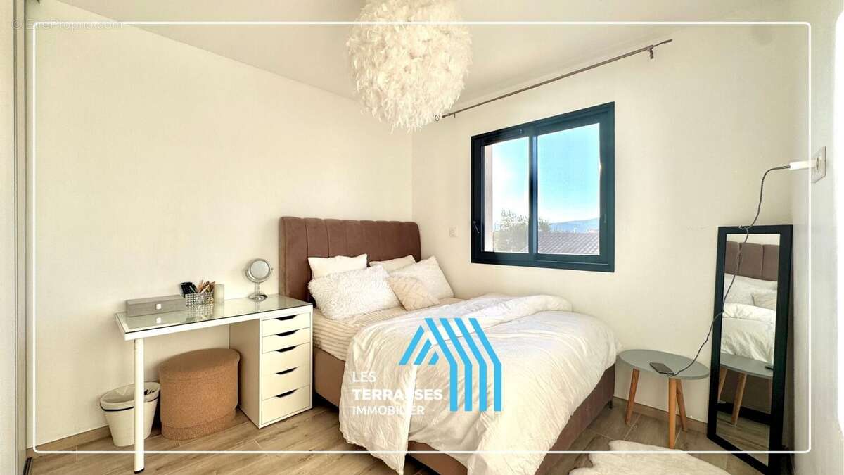 Maison à MONTELIMAR