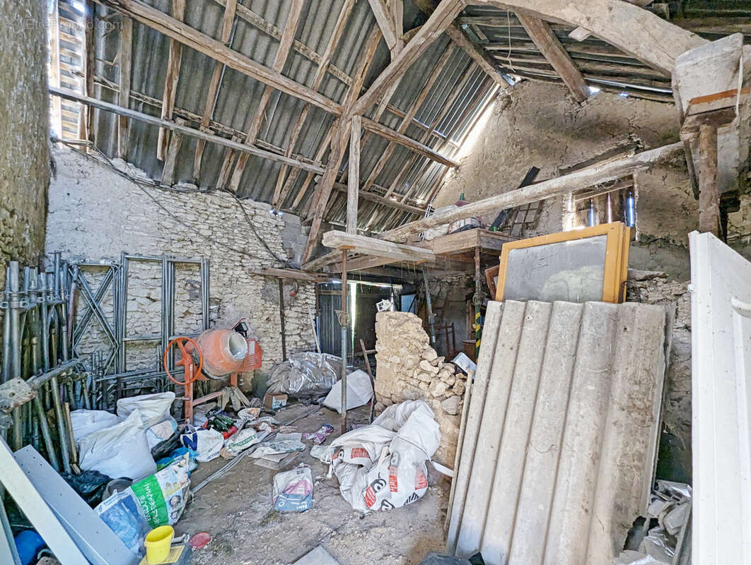 Maison à CORQUILLEROY
