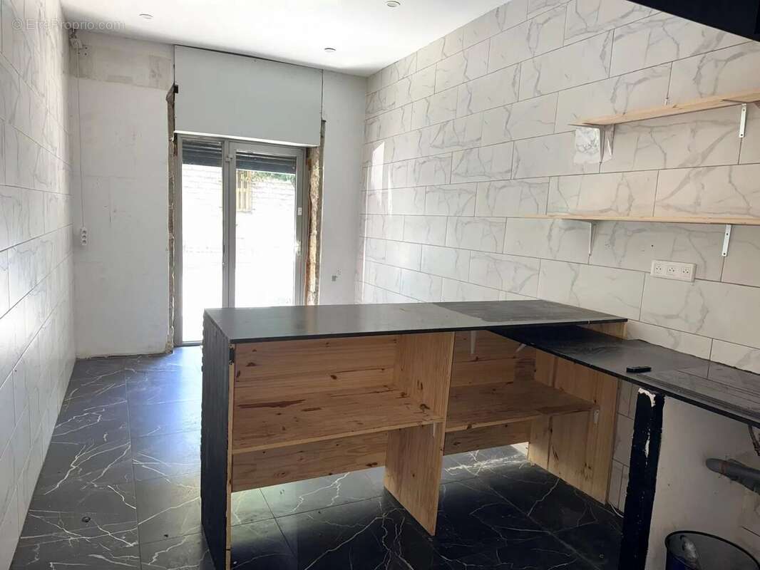 MURS LIBRES 17.50 m2 à vendre 90000 euros - photo 6