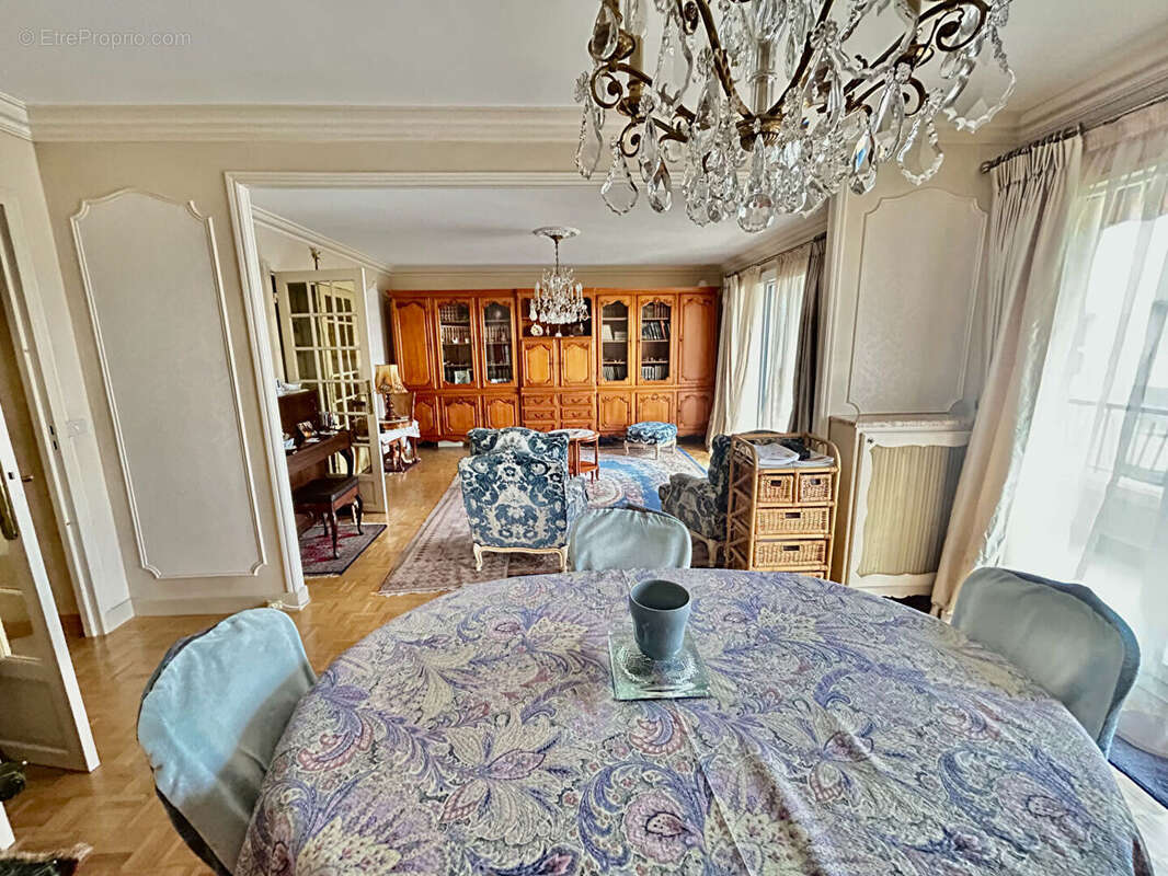 Appartement à NOGENT-SUR-MARNE