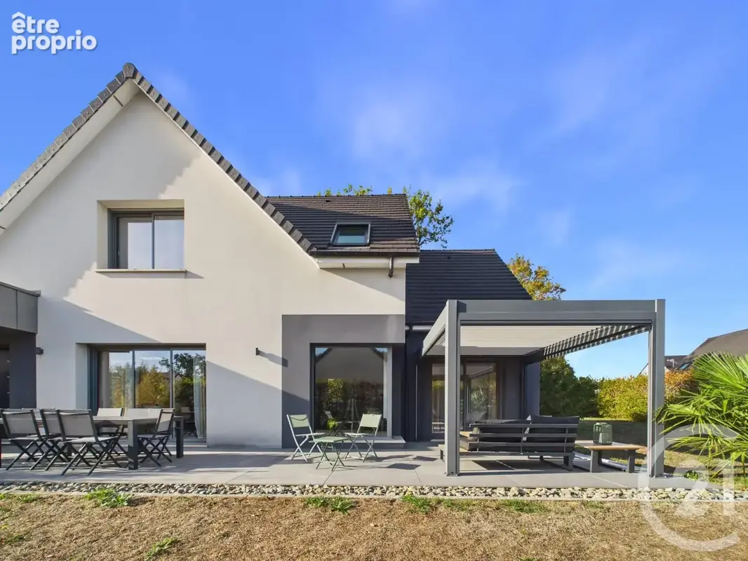 Maison 6 pièces 177 m² à vendre à Chartres (28000) - photo 2