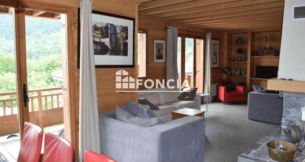 Un chalet d’exception, alliant charme authentique et confort - photo 3