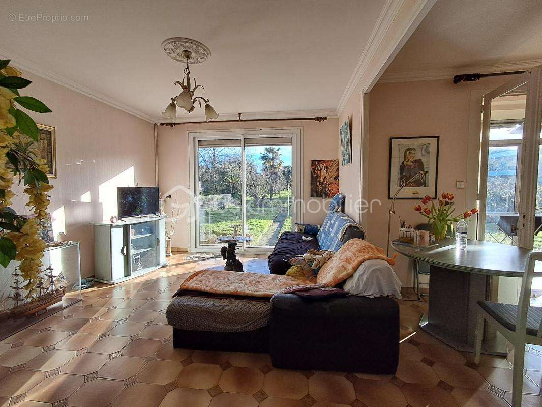 Jolie maison de ville - photo 4