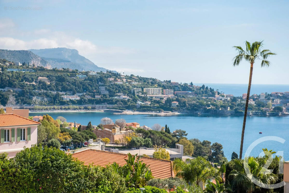 Appartement à VILLEFRANCHE-SUR-MER