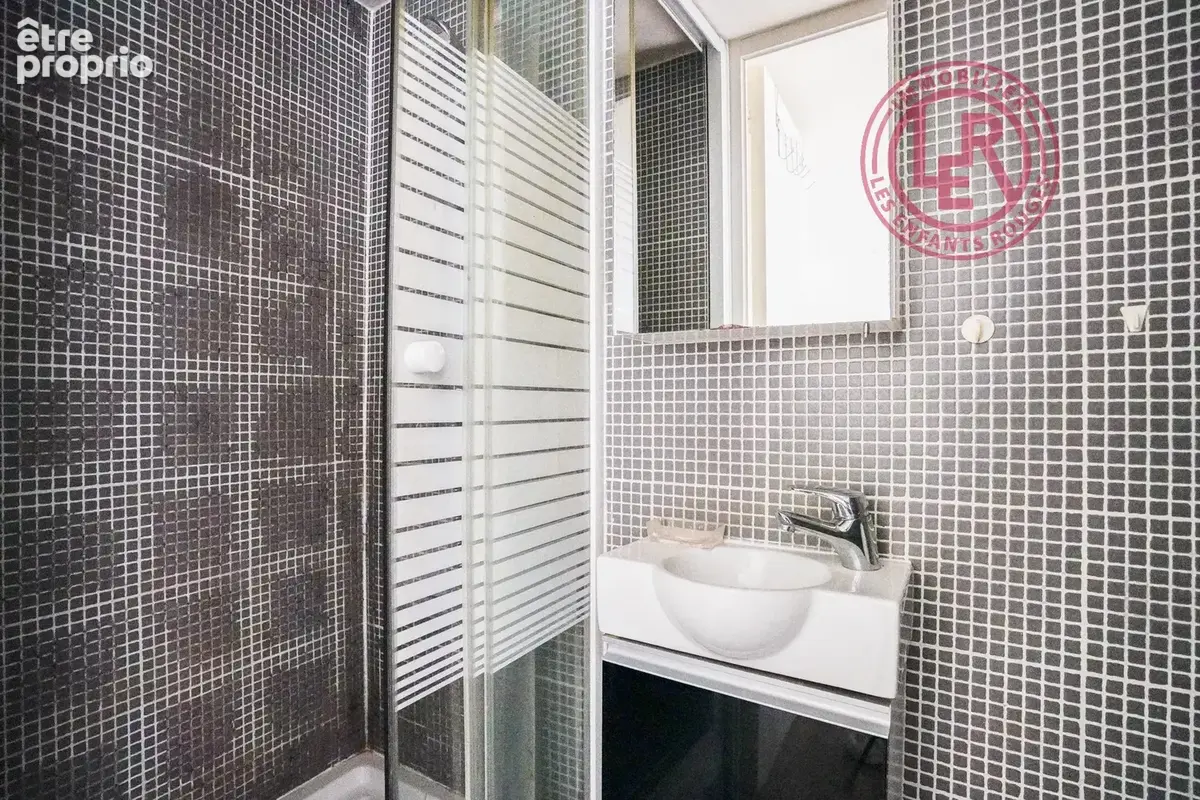 Paris 10e - Studio / Hôpital Saint-Louis - photo 6