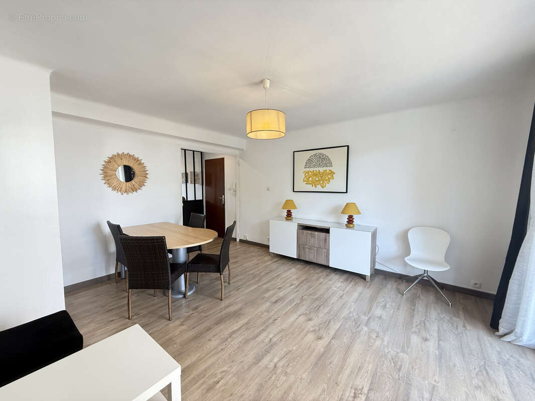 Appartement à SANARY-SUR-MER