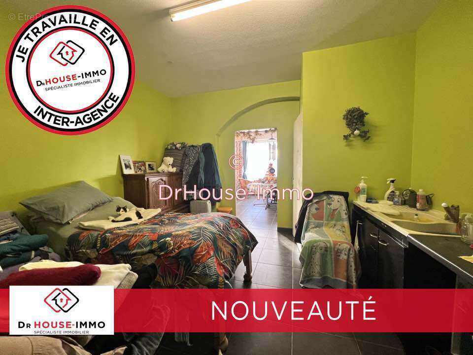 Maison à QUIEVRECHAIN