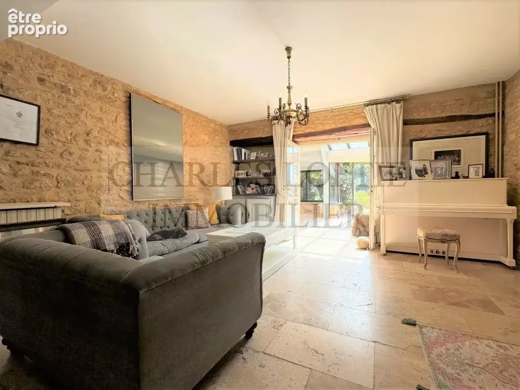 Superbe maison de Maître avec plusieurs granges, piscine et joli parc, aux abords d'un village dans la Bourian - photo 42