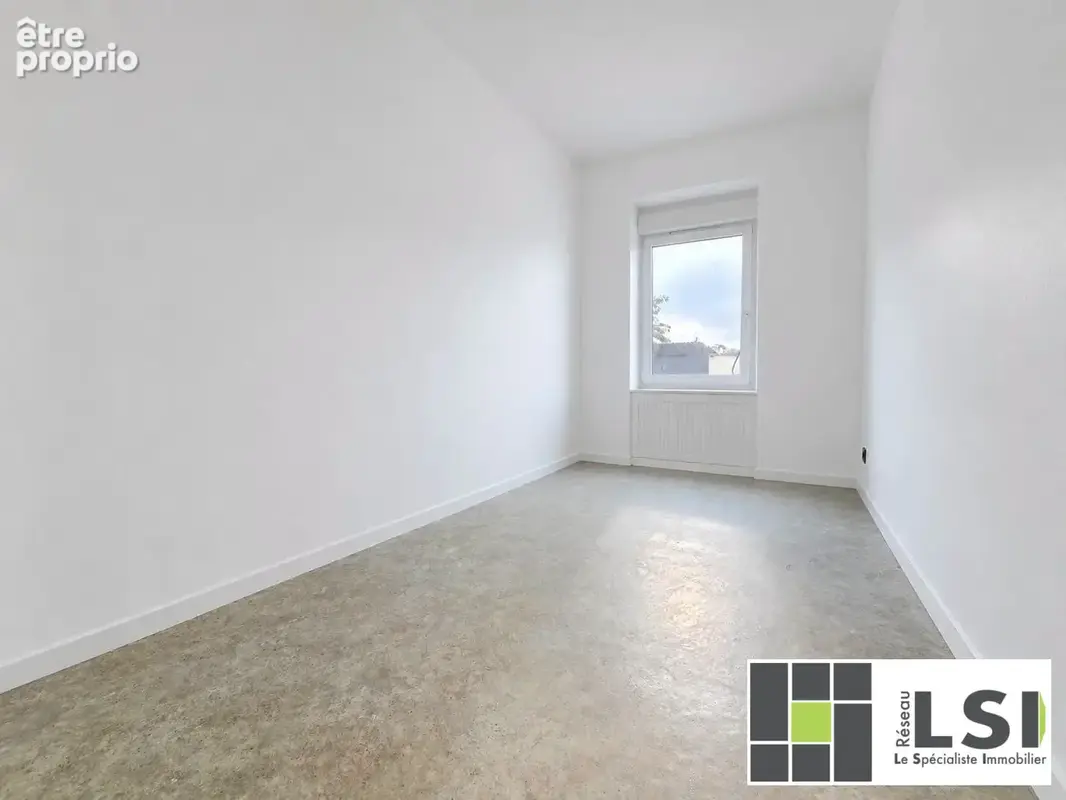 Maison 8 pièces 110 m² à vendre à Leval (59620) - photo 9