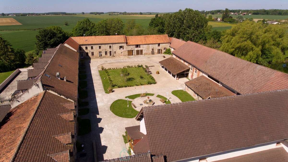 Maison à COULOMMIERS