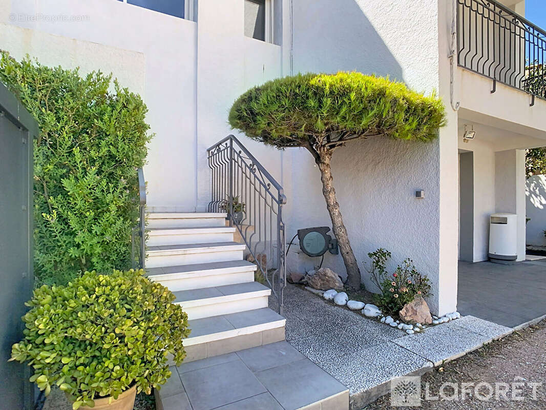 Haut de villa 114 m2 avec jardin et garage - photo 5
