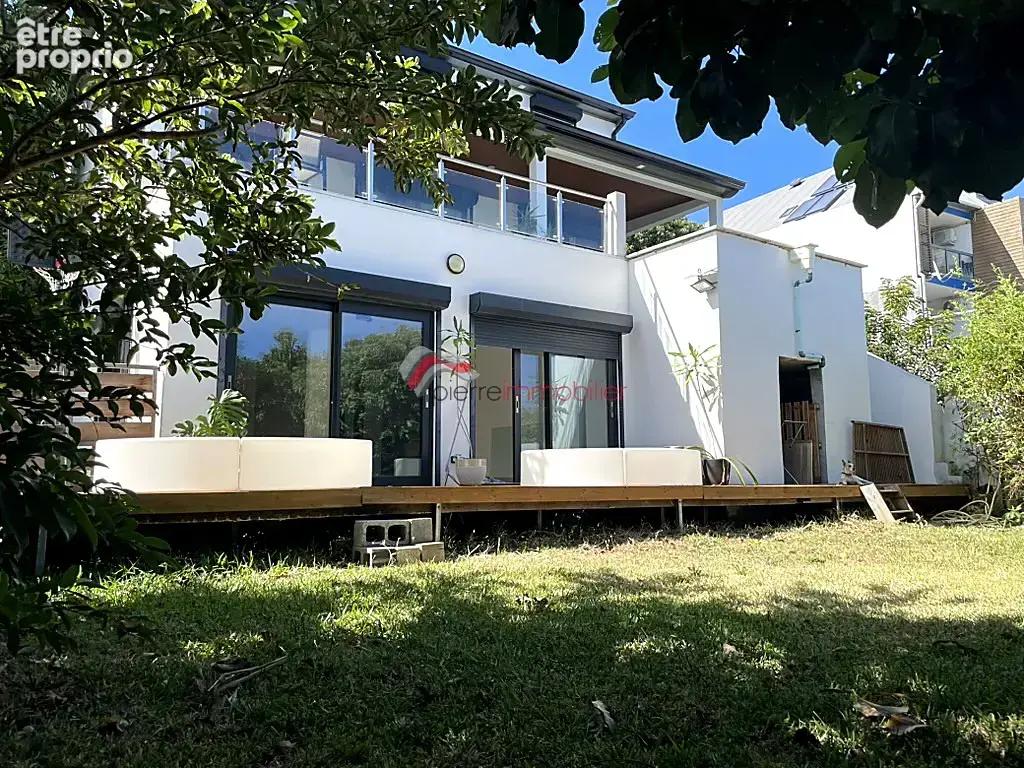 Villa récente de 2024 de 6 pièces de 181 m2 avec piscine, vue montagne et sous-sol - photo 3