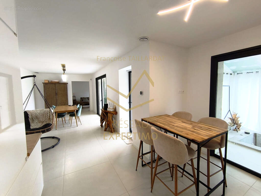 Maison renovee de plain pied quartier recherche proche de la ville - photo 8