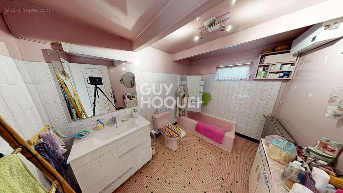 Maison à JUGON-LES-LACS