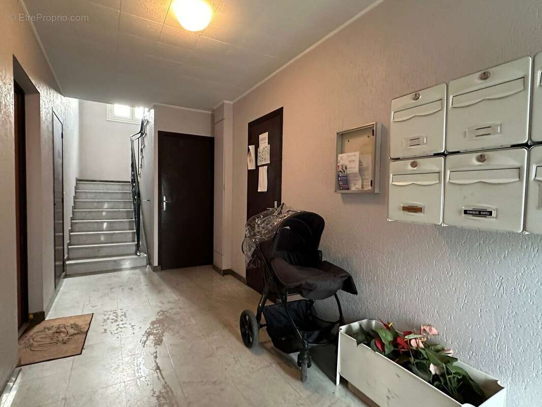 Appartement à LE BLANC-MESNIL