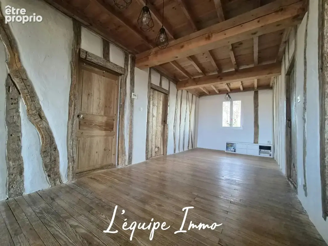Propriété de 262 m2 vue Pyrénées comprenant 6 chambres avec dépendances et piscine sur plus de 6000 m2 - photo 10