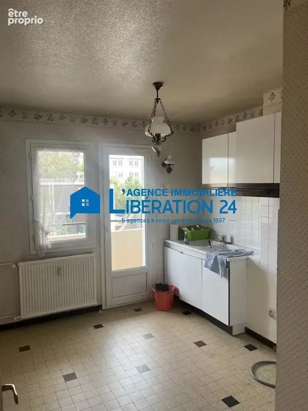 Appartement T3 de 74 m² à Saint-Étienne avec GARAGE + CAVE - photo 5