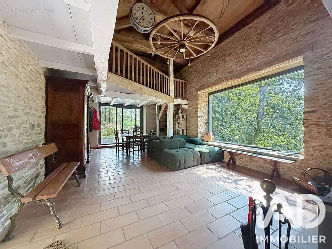 Maison 151 m² à Coupiac  - photo 4