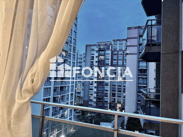 Appartement à PARIS-19E