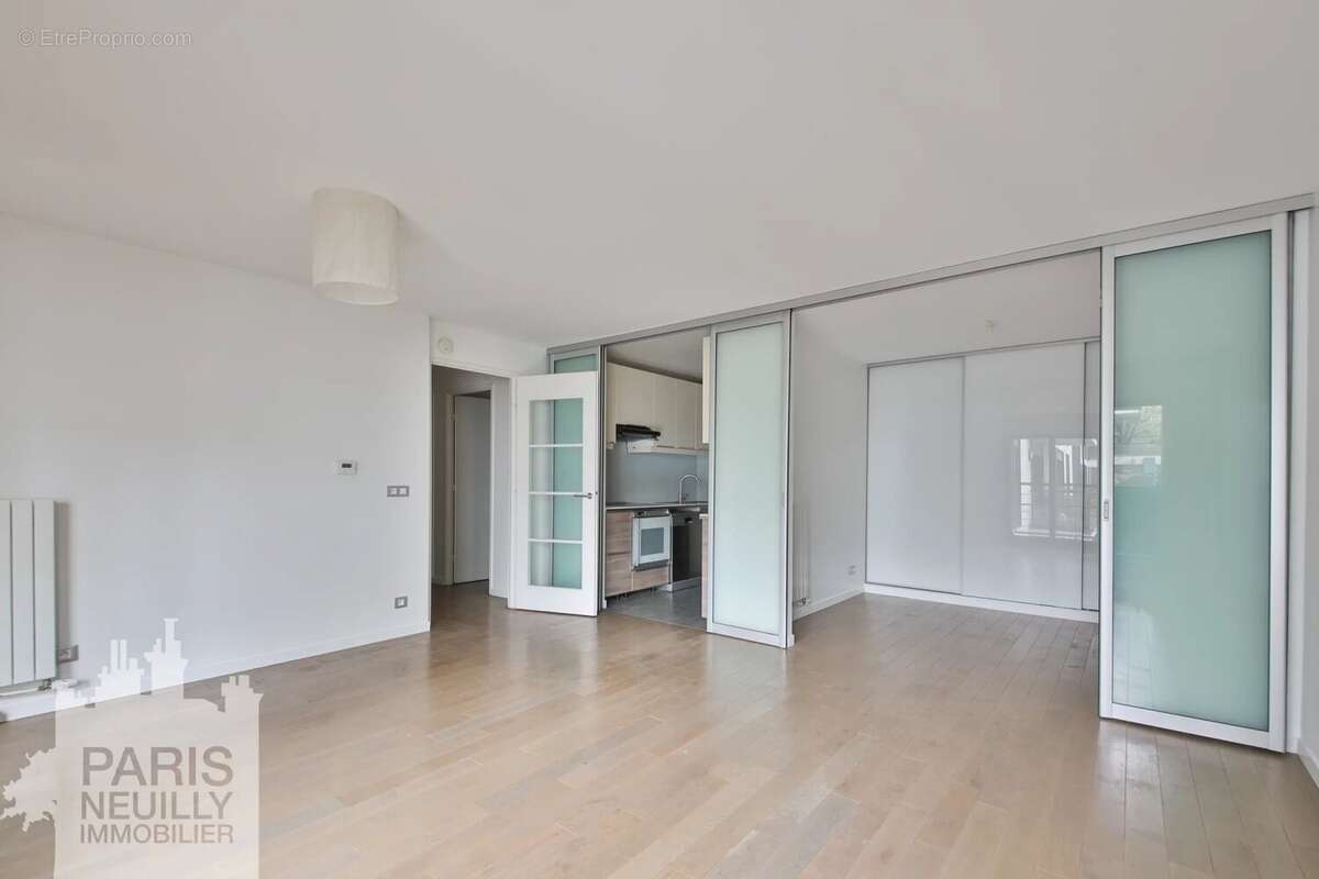Appartement à PARIS-11E