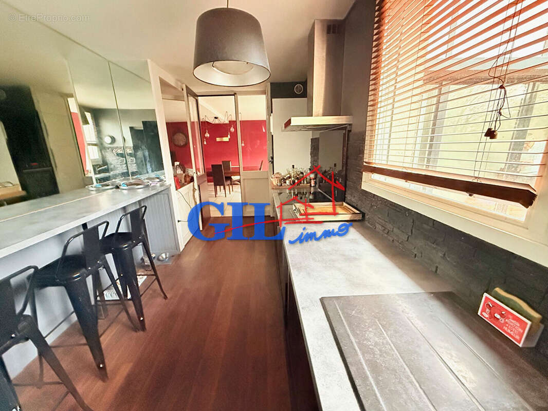 Maison à COMBS-LA-VILLE