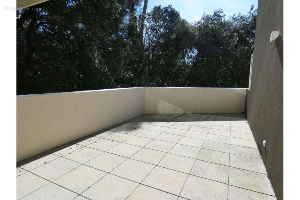 Appartement à JUVIGNAC