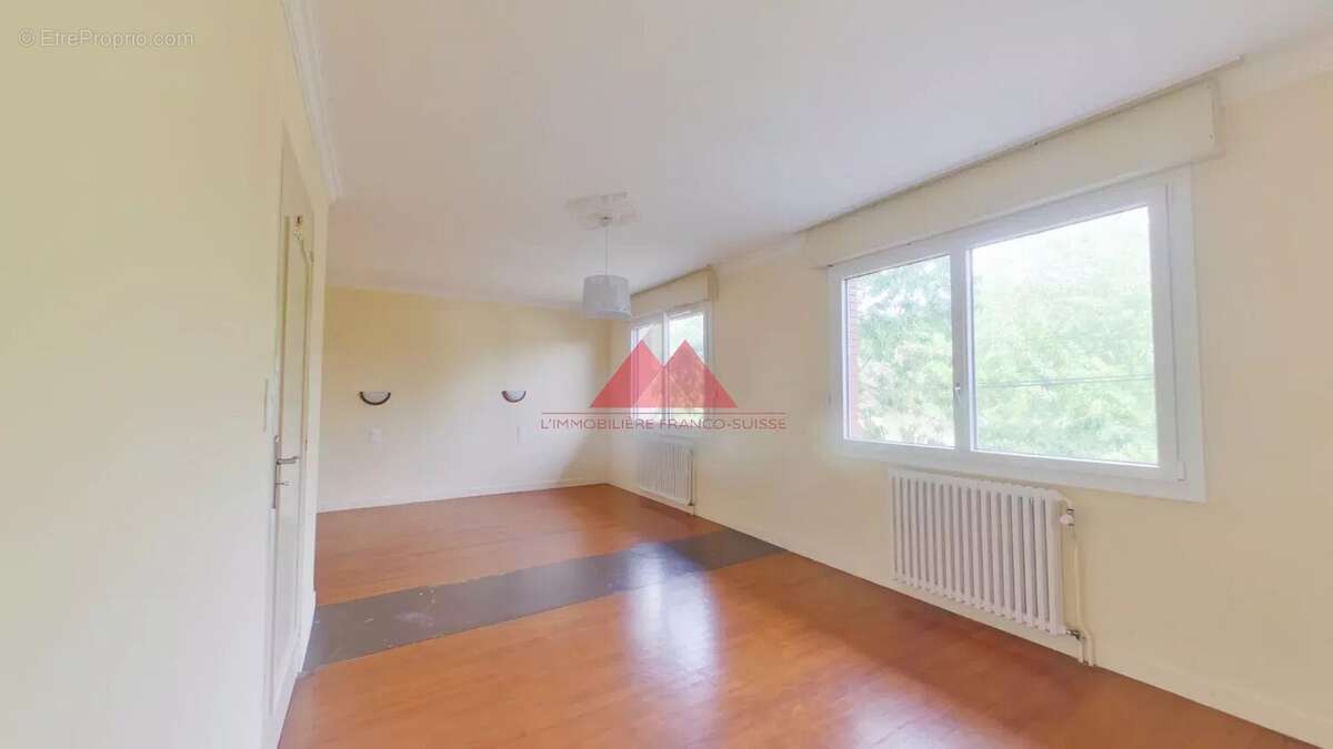 Maison à CHAMPAGNOLE