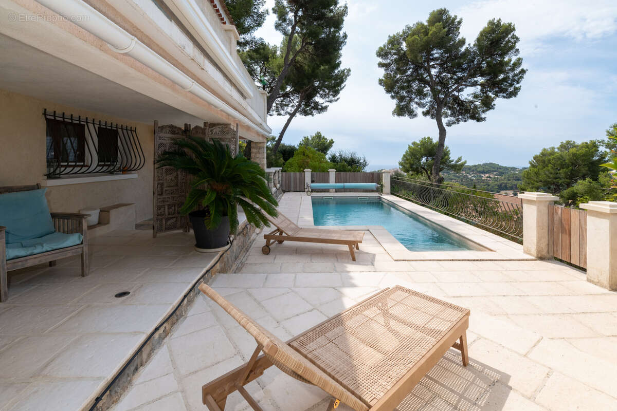 Maison à CARQUEIRANNE