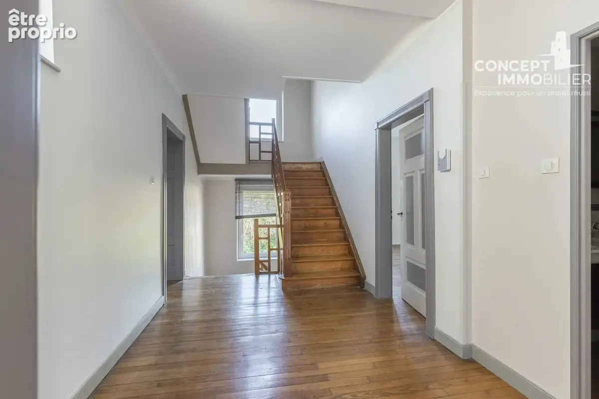 Maison de caractère – 180 m² – Terrasse et combles aménageables - photo 8
