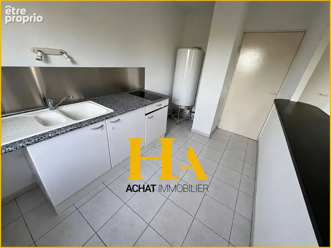 À vendre - appartement t2 de 45 m² avec parking - centre-ville de perpignan ( dept 66) - photo 5
