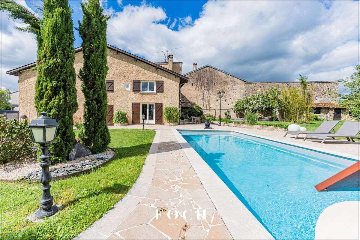Maison 219 m² à Gondreville  - photo 3