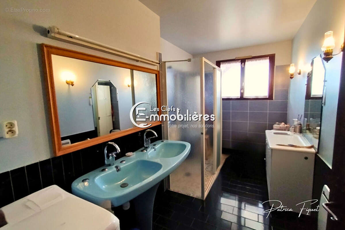 Maison à SAINT-MAURICE-EN-RIVIERE