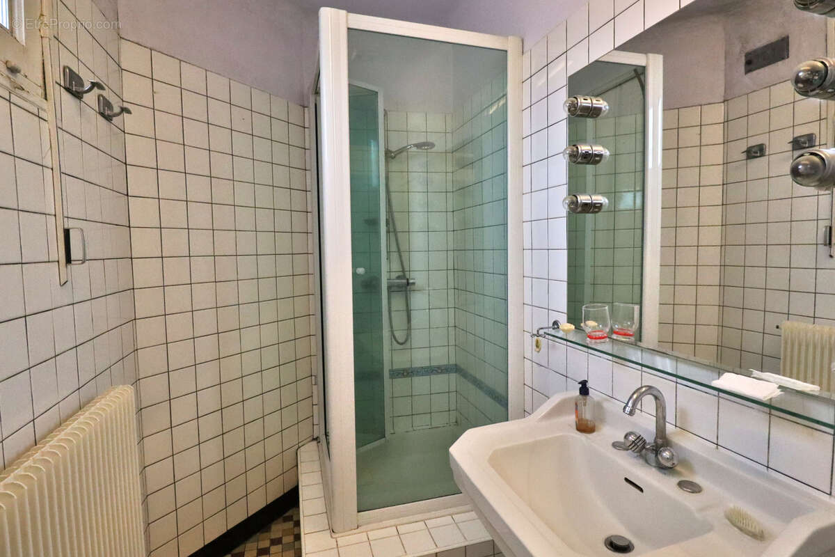 Maison à SAINT-JULIEN-LES-VILLAS